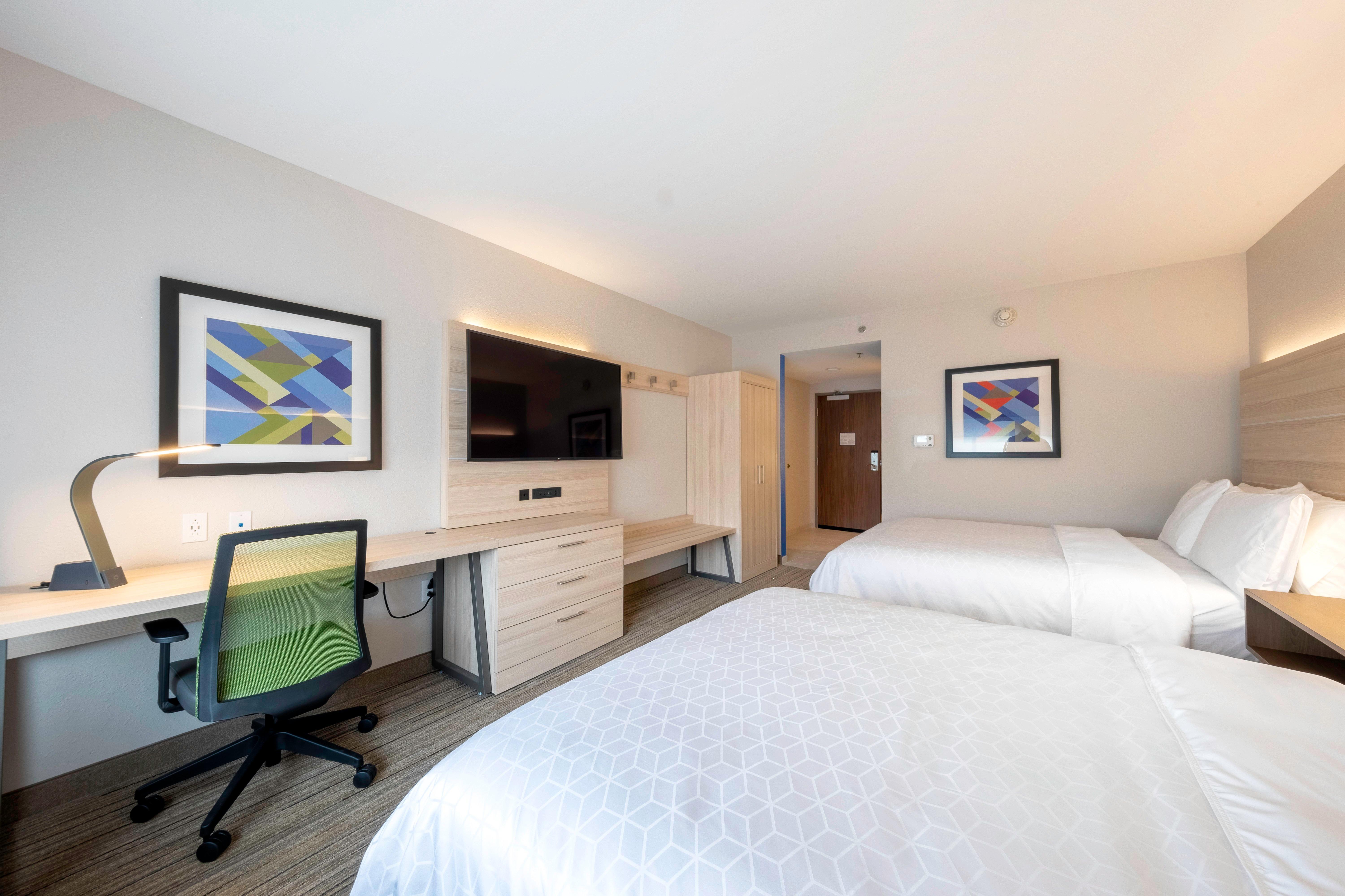 Holiday Inn Express & Suites - Staunton By Ihg Exterior photo